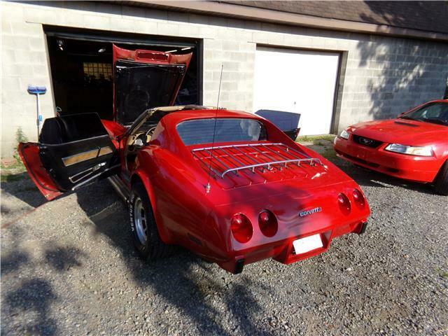 Chevrolet Corvette 1976 image number 16