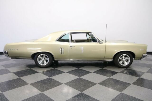 Pontiac Le Mans 1967 image number 12