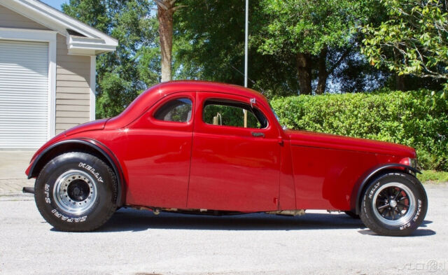 Ford Coupe Deluxe 1940 image number 29