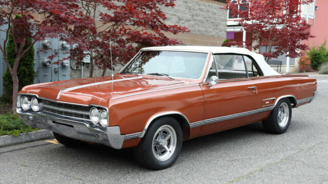 Oldsmobile 442 1965 image number 0