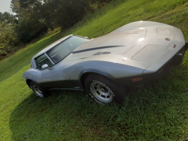 Chevrolet Corvette C3 1978 image number 0