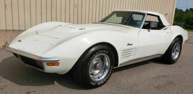 Chevrolet Corvette 1972 image number 18