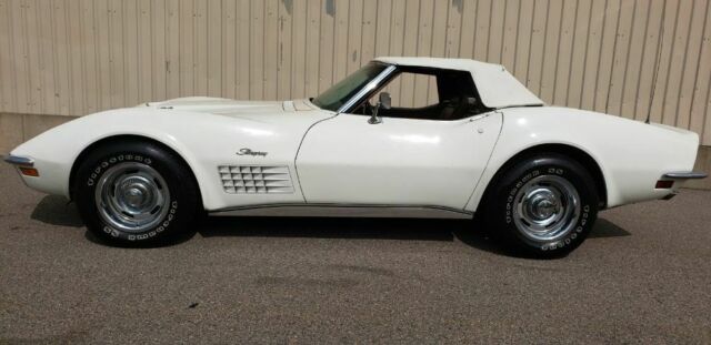 Chevrolet Corvette 1972 image number 20