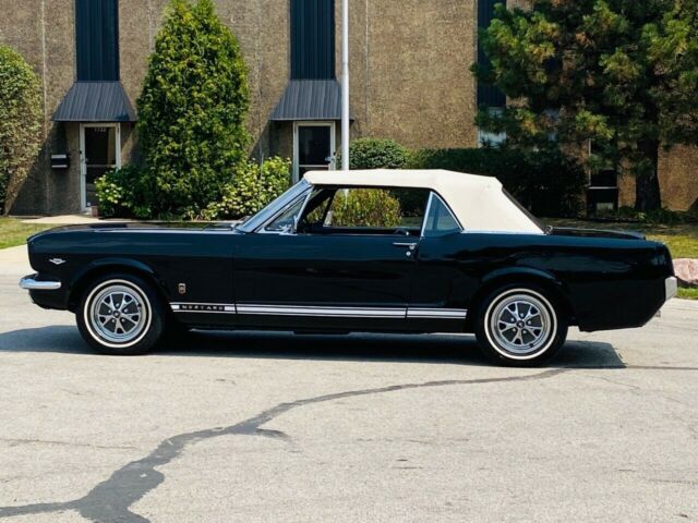 Ford Mustang 1966 image number 30