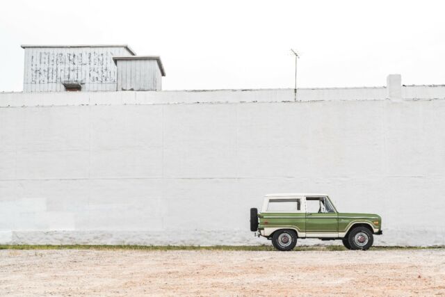 Ford Bronco 1975 image number 30