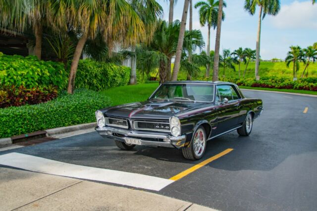 Pontiac GTO 1965 image number 2