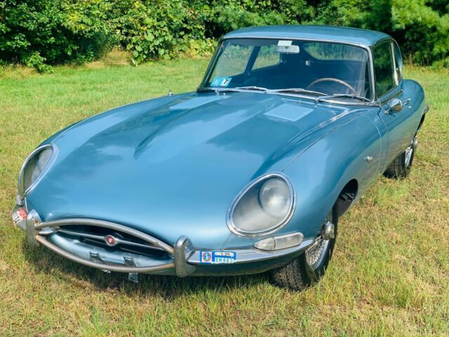 Jaguar E-Type 1966 image number 0