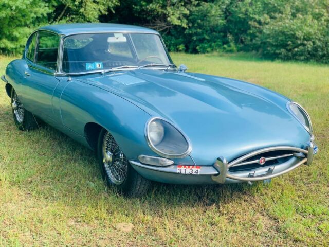 Jaguar E-Type 1966 image number 1