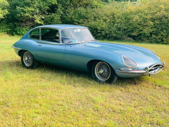 Jaguar E-Type 1966 image number 27