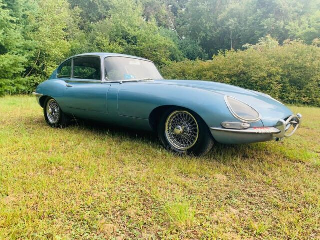 Jaguar E-Type 1966 image number 32