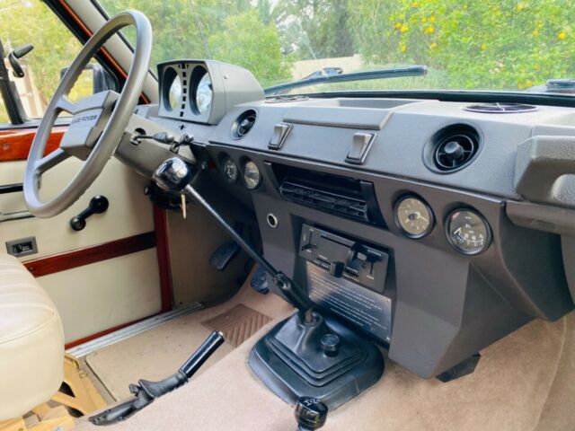 Land Rover Range Rover 1978 image number 16