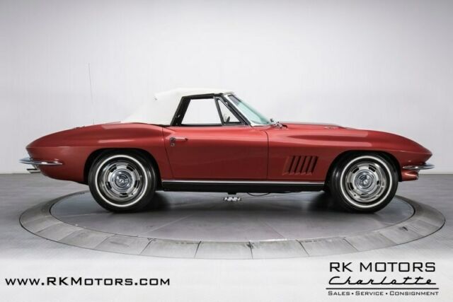 Chevrolet Corvette 1967 image number 13