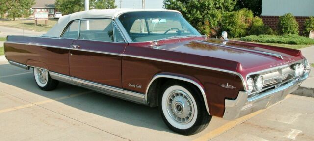 Oldsmobile Ninety-Eight 1964 image number 0