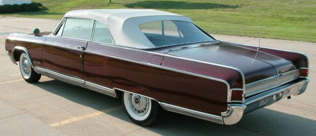 Oldsmobile Ninety-Eight 1964 image number 1