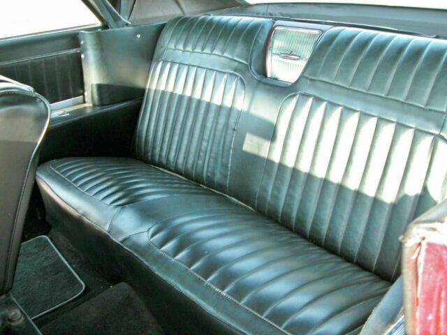 Oldsmobile Ninety-Eight 1964 image number 11