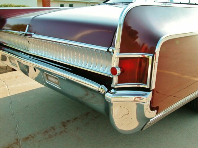 Oldsmobile Ninety-Eight 1964 image number 18