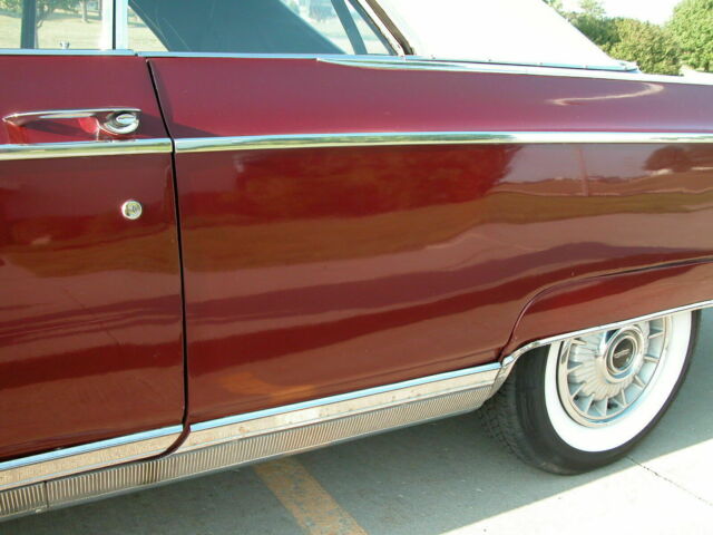 Oldsmobile Ninety-Eight 1964 image number 20