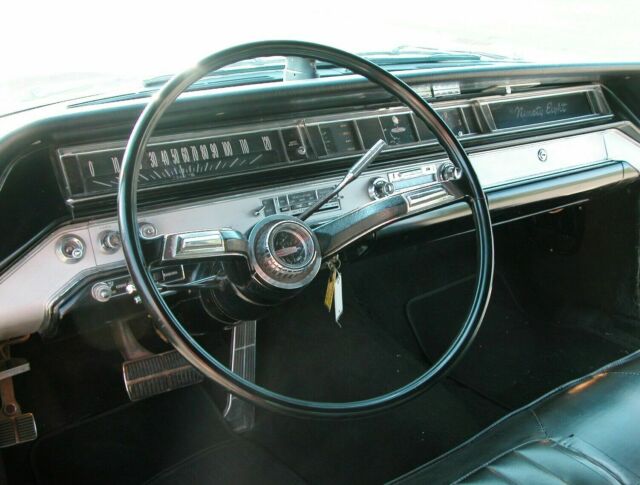 Oldsmobile Ninety-Eight 1964 image number 23