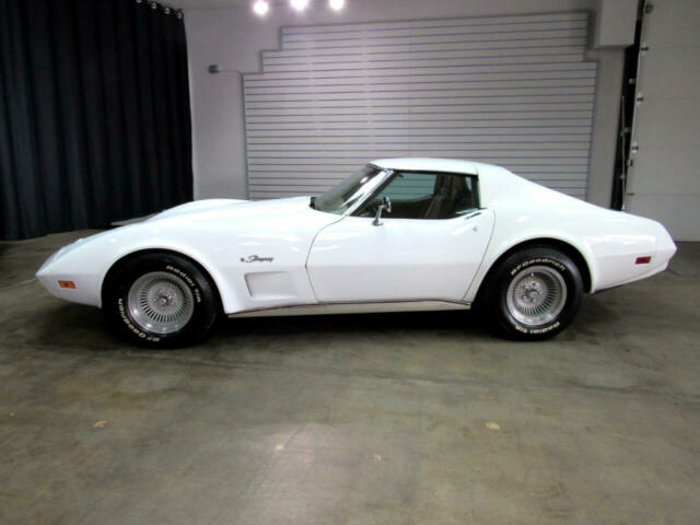 Chevrolet Corvette 1974 image number 1