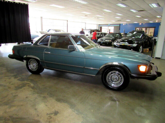 Mercedes-Benz SL-Class 1979 image number 16