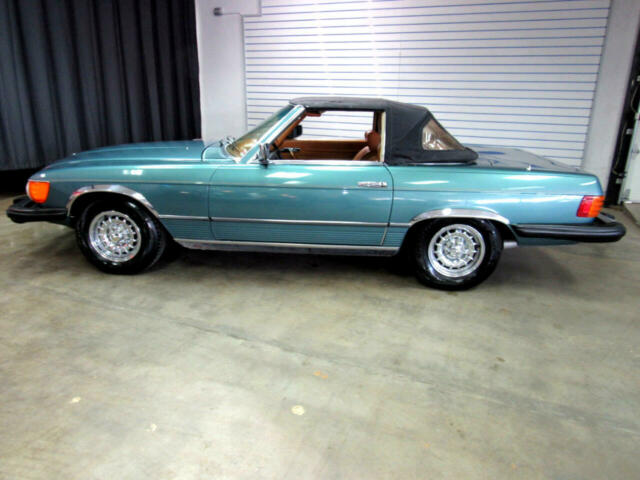 Mercedes-Benz SL-Class 1979 image number 2