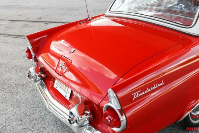 Ford Thunderbird 1955 image number 11