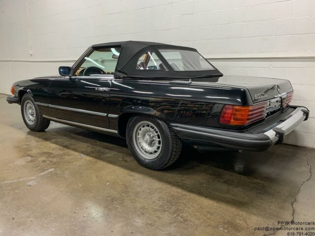 Mercedes-Benz SL-Class 1978 image number 20