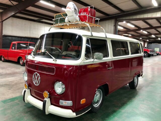 Volkswagen Bus/Vanagon 1972 image number 0