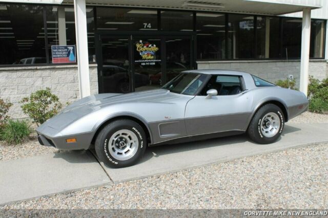 Chevrolet Corvette 1978 image number 0