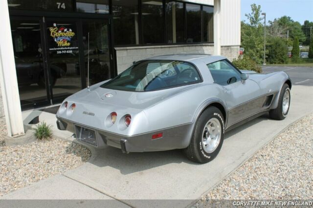 Chevrolet Corvette 1978 image number 16