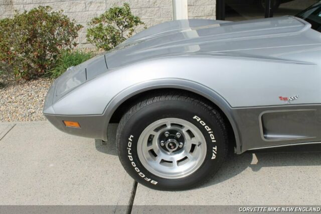 Chevrolet Corvette 1978 image number 30