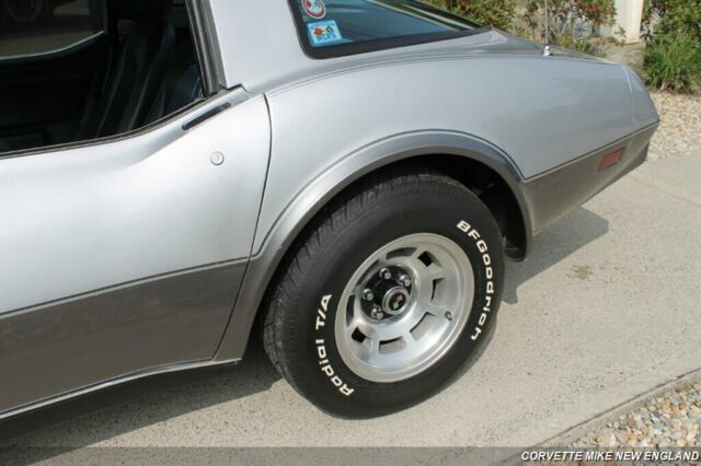 Chevrolet Corvette 1978 image number 36