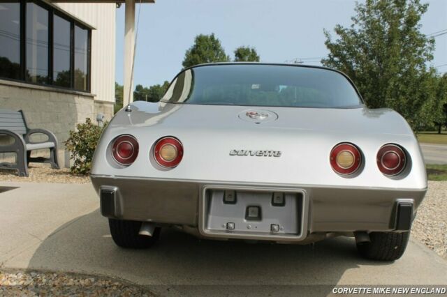 Chevrolet Corvette 1978 image number 38