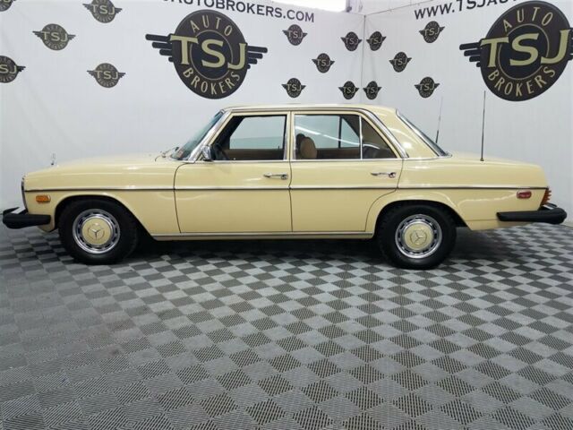 Mercedes-Benz 240 d 1974 image number 2