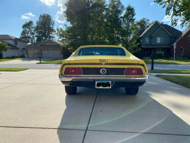 Ford Mustang 1971 image number 24