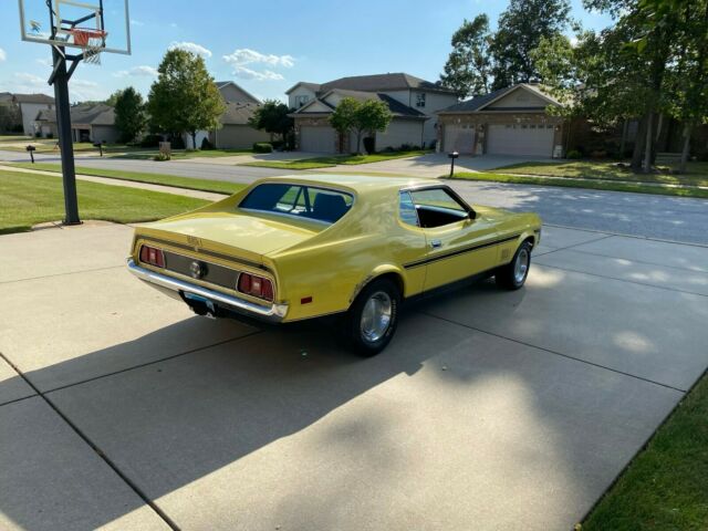 Ford Mustang 1971 image number 27