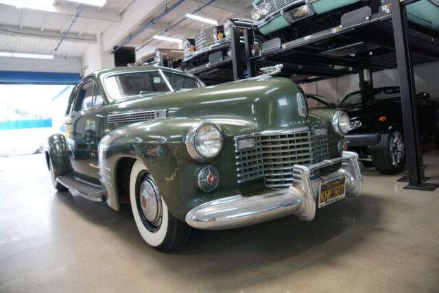 Cadillac Series 62 2 Door Hardtop 1941 image number 30