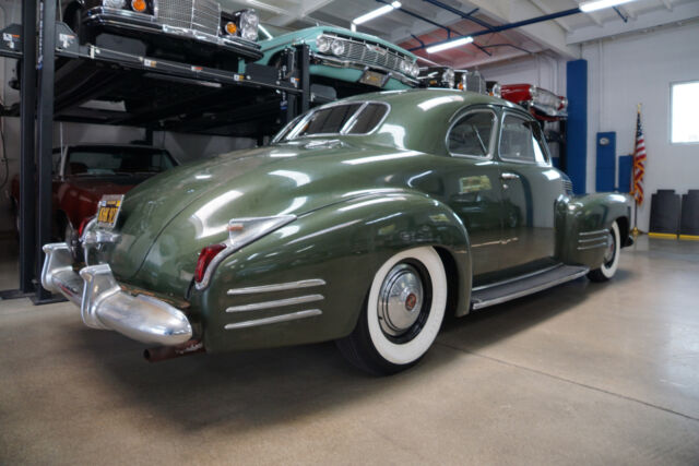 Cadillac Series 62 2 Door Hardtop 1941 image number 41