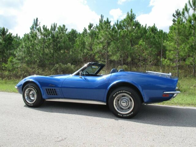 Chevrolet Corvette 1971 image number 2