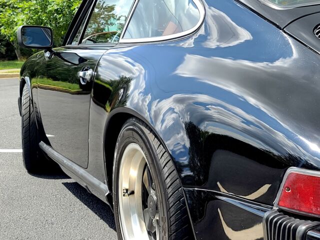 Porsche 911 1976 image number 13