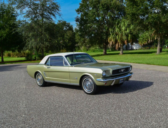 Ford Mustang 1966 image number 28