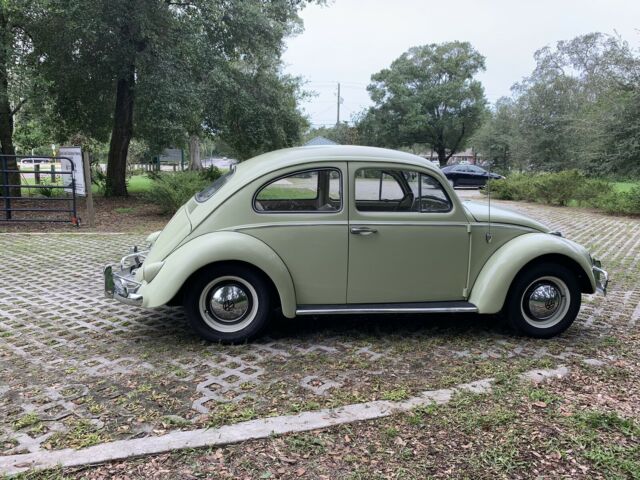 Volkswagen Beetle 1200 1960 image number 29