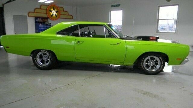 Plymouth Road Runner 1969 image number 1