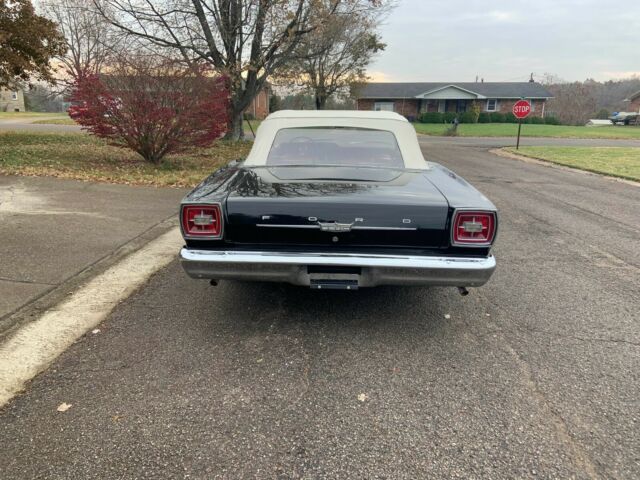 Ford Galaxie 1966 image number 40