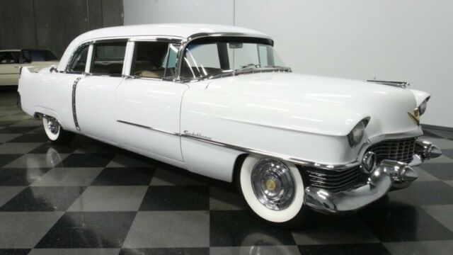 Cadillac Fleetwood Series 75 Limo 1954 image number 16