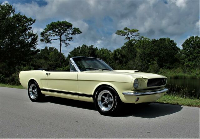 Ford Mustang 1966 image number 29