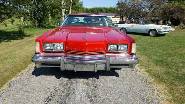 Oldsmobile Toronado 1975 image number 36