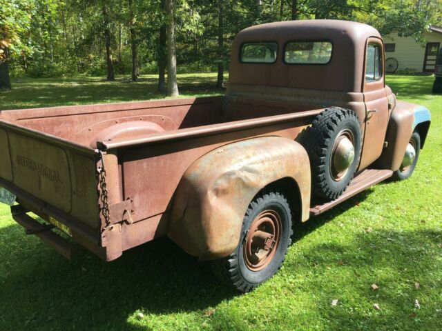 International Harvester L-122 1950 image number 12