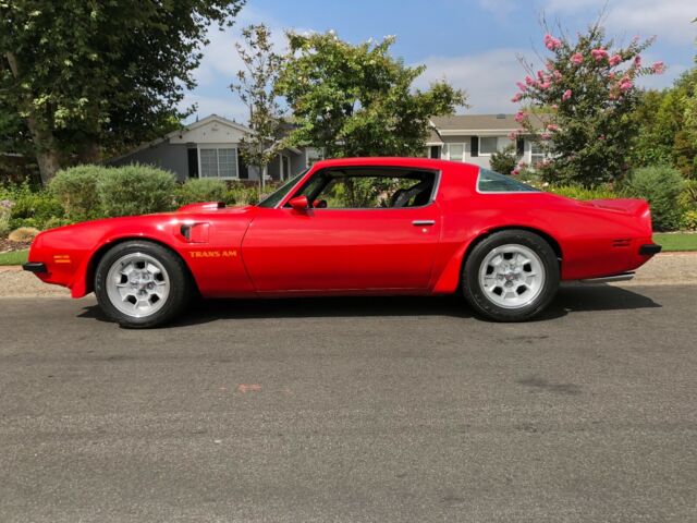 Pontiac Firebird 1975 image number 18