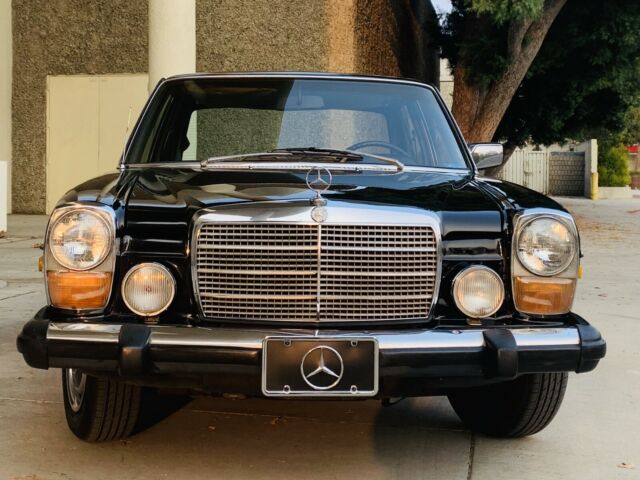 Mercedes-Benz 280 1974 image number 1